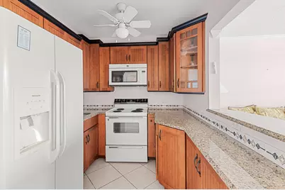 97 Oakridge H #97, Deerfield Beach, FL 33442 - Photo 13
