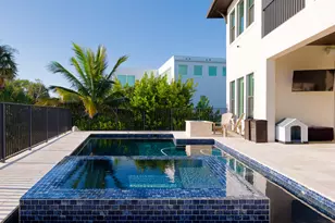 7683 Pelican Pointe Dr, Jensen Beach, FL 34957 - Photo 7