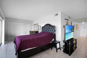 300 Waterway Dr S, Lantana, FL 33462 - Photo 9