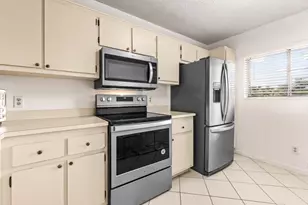 3178 Via Poinciana, Lake Worth, FL 33467 - Photo 7