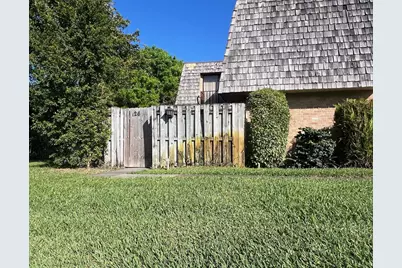 126 Woodland Road, Palm Springs, FL 33461 - Photo 3