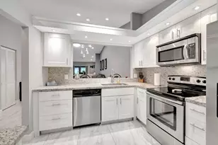 10927 Dolphin Palm Ct, Boynton Beach, FL 33437 - Photo 11