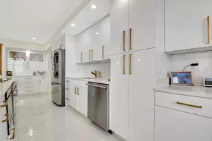 5440 N Ocean Dr, Singer Island, FL 33404 - Photo 25