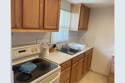 225 Bonnie Boulevard, Unit #211, Palm Springs, FL 33461 - Photo 29