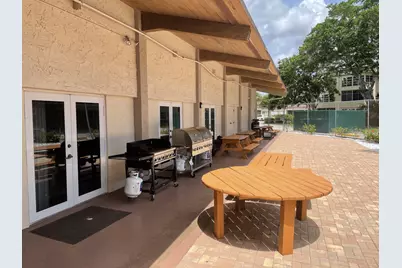 225 Bonnie Boulevard, Unit #211, Palm Springs, FL 33461 - Photo 11