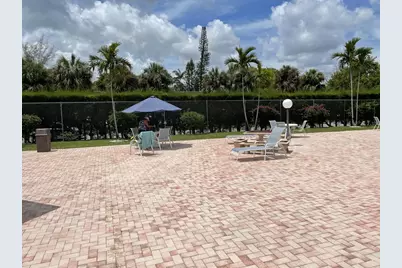 225 Bonnie Boulevard, Unit #211, Palm Springs, FL 33461 - Photo 15