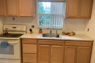 225 Bonnie Blvd, Palm Springs, FL 33461 - Photo 7