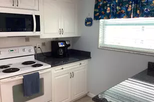 1245 N Carlton Ct Unit, Fort Pierce, FL 34949 - Photo 9