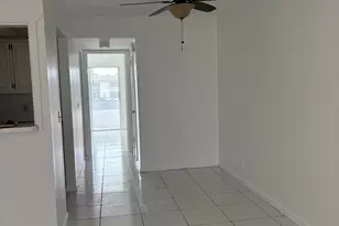 113 Berkshire E, West Palm Beach, FL 33417 - Photo 9