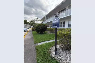 113 Berkshire E, West Palm Beach, FL 33417 - Photo 1