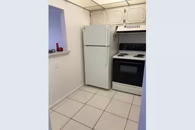 113 Berkshire E, West Palm Beach, FL 33417 - Photo 11