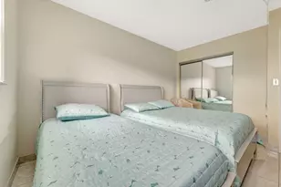 806 SE 7th St, Deerfield Beach, FL 33441 - Photo 17