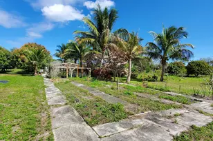 9570 Orange Ave, Fort Pierce, FL 34945 - Photo 17