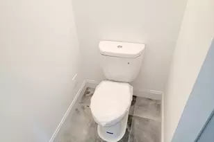 631 Executive Center Dr, West Palm Beach, FL 33401 - Photo 17