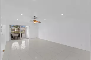2894 Crosley Dr E, West Palm Beach, FL 33415 - Photo 17