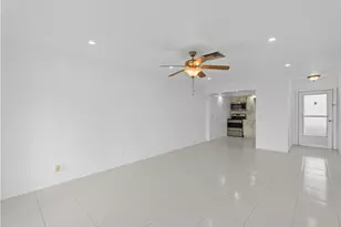 2894 Crosley Dr E, West Palm Beach, FL 33415 - Photo 7