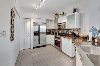 225 NE 1st Street, Unit #214, Delray Beach, FL 33444 - Photo 1