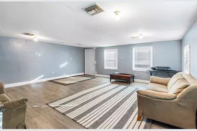 1047 Miner Road, Lake Worth, FL 33462 - Photo 5