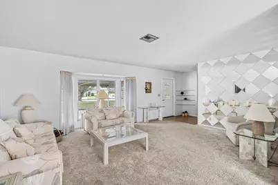 4705 Holly Drive, Palm Beach Gardens, FL 33418 - Photo 7