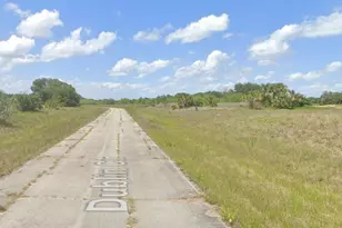 224 Dublin Cir, Labelle, FL 33935 - Photo 1