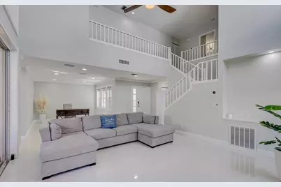 17 Selby Lane, Palm Beach Gardens, FL 33418 - Photo 13