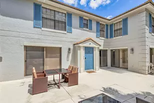 355 Prestwick Cir, Palm Beach Gardens, FL 33418 - Photo 5