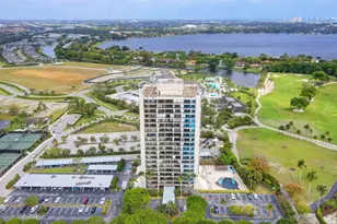 2400 Presidential Way, West Palm Beach, FL 33401 - Photo 39