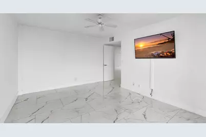 2400 Presidential Way, Unit #1903, West Palm Beach, FL 33401 - Photo 23