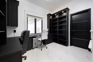 1629 S Lakeside Dr, Lake Worth, FL 33460 - Photo 11