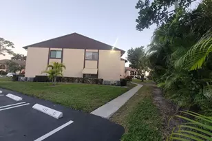 434 Pine Glen Ln, Greenacres, FL 33463 - Photo 5