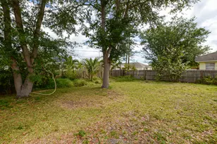 557 SW Baoy Ave, Port Saint Lucie, FL 34953 - Photo 29