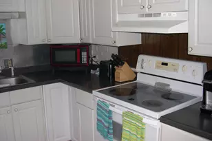 1200 Colonnades Dr, Fort Pierce, FL 34949 - Photo 7