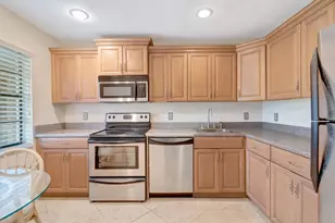 9299 Vista Del Lago E, Boca Raton, FL 33428 - Photo 13