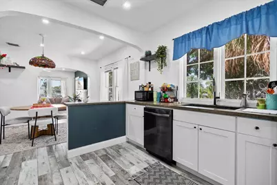 815 Omar Road, West Palm Beach, FL 33405 - Photo 9