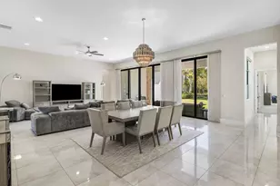 9232 Coral Isles Cir, Palm Beach Gardens, FL 33412 - Photo 11