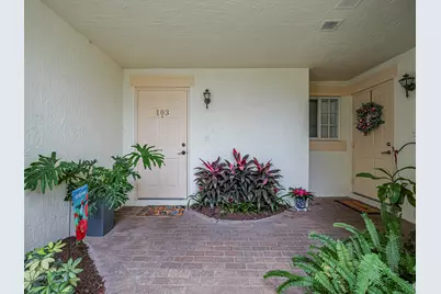 536 7th Square, Unit #103, Vero Beach, FL 32962 - Photo 5