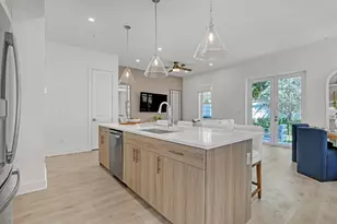 107 Royal Palm Cir, Tequesta, FL 33469 - Photo 3