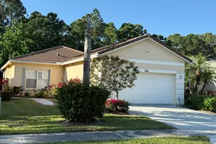 560 SW Indian Key Dr S, Saint Lucie West, FL 34986 - Photo 1