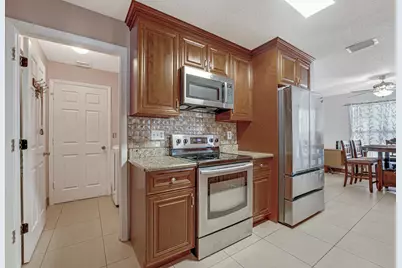 10293 Boynton Place Circle, Boynton Beach, FL 33437 - Photo 11