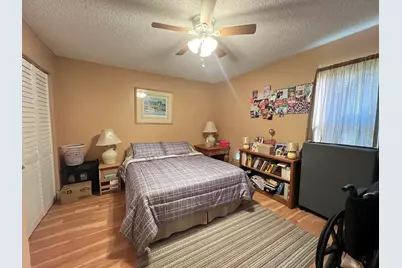 403 Lakeview Drive E, Royal Palm Beach, FL 33411 - Photo 13