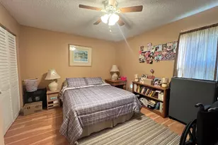 403 Lakeview Dr E, Royal Palm Beach, FL 33411 - Photo 13