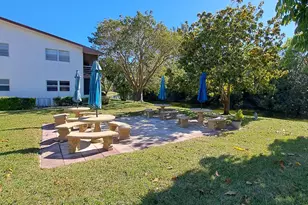 50 Windsor C, West Palm Beach, FL 33417 - Photo 19