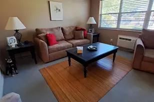 50 Windsor C, West Palm Beach, FL 33417 - Photo 5