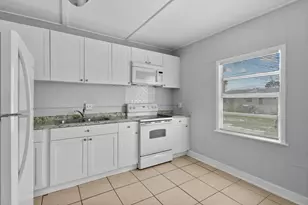 652 Bayberry Dr, Lake Park, FL 33403 - Photo 15