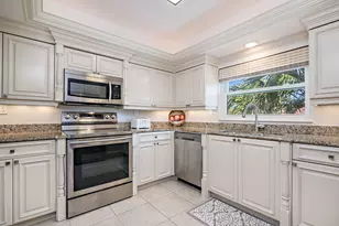 1002 Clubhouse Cir, Jupiter, FL 33477 - Photo 7