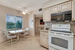 7301 Amberly Ln, Delray Beach, FL 33446 - Photo 11