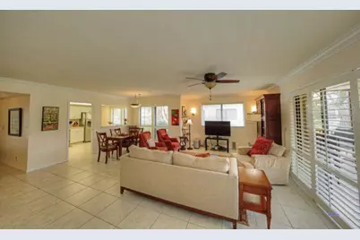 479 Brackenwood Lane N, Palm Beach Gardens, FL 33418 - Photo 3