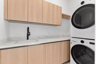 880 NE 3rd Ave, Boca Raton, FL 33432 - Photo 73