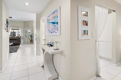 5285 Monterey Circle E, Delray Beach, FL 33484 - Photo 5