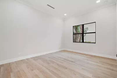 110 SE Via Verona, Port Saint Lucie, FL 34984 - Photo 27